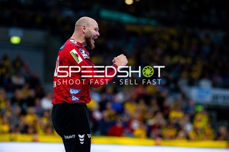 Torwart Mike Jensen (20; Rhein Neckar Löwen) zeigt Emotion