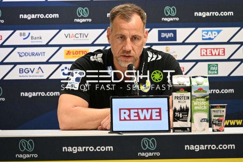 Trainer Maik Machulla (999; Rhein Neckar Löwen) bei Pressekonferenz