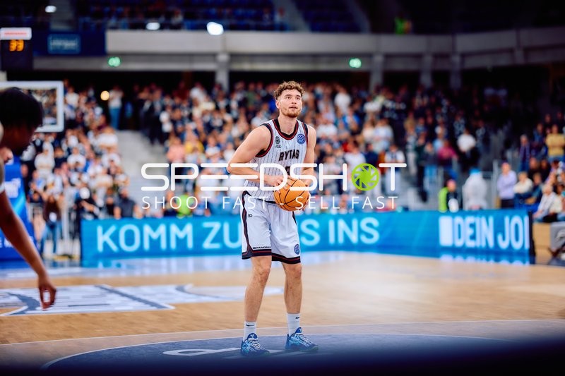 Freiwurf von Kay Bruhnke (9; Rytas Vilnius)