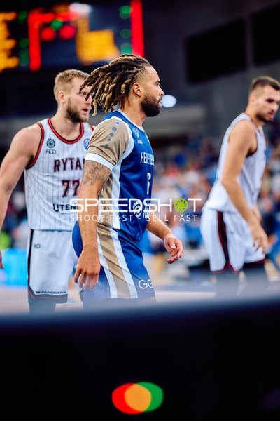 Michael Flowers (6; MLP Academics Heidelberg) in Aktion