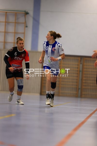 Spielszene mit Nicole Jung (90; TV Edingen Damen 1)