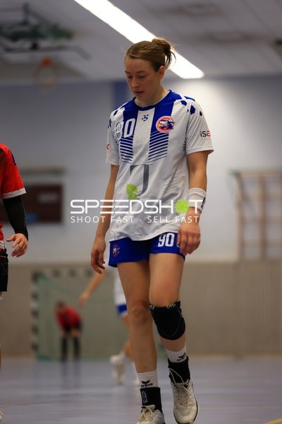 Nicole Jung (90; TV Edingen Damen 1) in Aktion