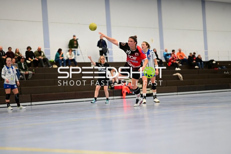 Wurf von TVE - Edinger Haie