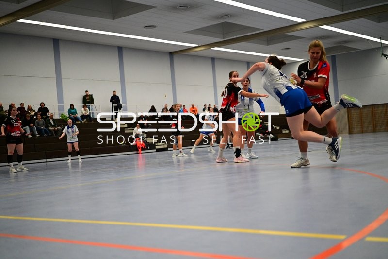 Spieler von TVE - Edinger Haie in Aktion