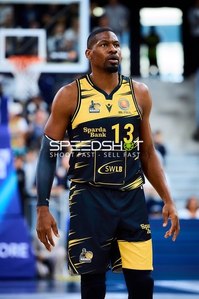 Yorman Polas Bartolo (13; MHP Riesen Ludwigsburg) in Aktion