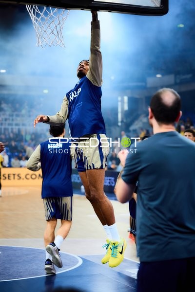 Michael Weathers (20; MLP Academics Heidelberg) zeigt Dunking