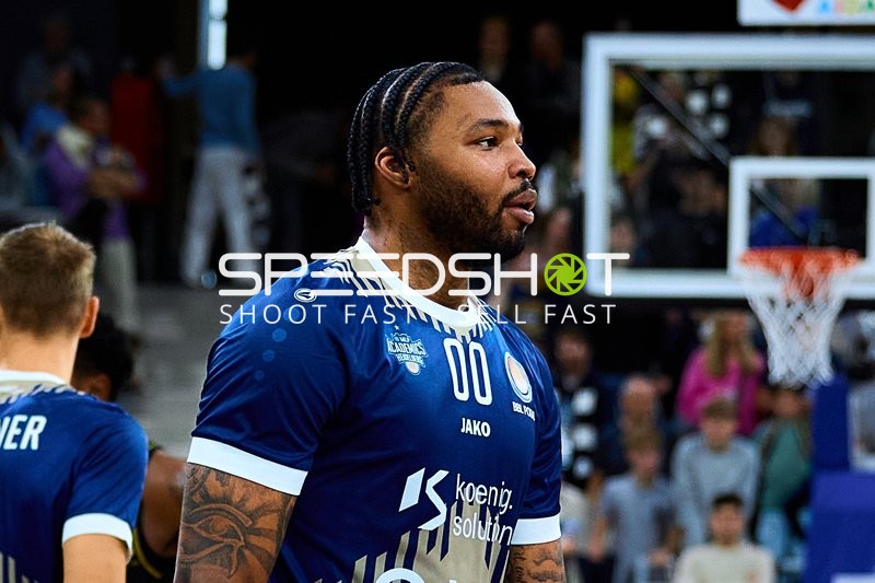 DJ Horne (0; MLP Academics Heidelberg) auf dem Spielfeld