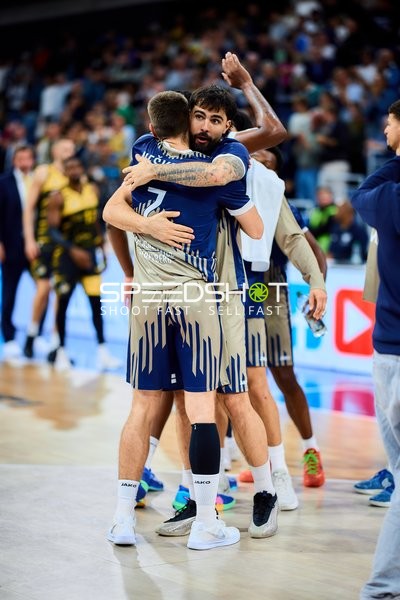 Spielszene mit Dusan Neskovic (7; MLP Academics Heidelberg) und Paul Zipser (9; MLP Academics Heidelberg)