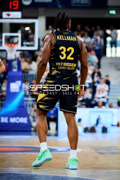 Keeshawn Kellman (32; MHP Riesen Ludwigsburg) auf dem Court