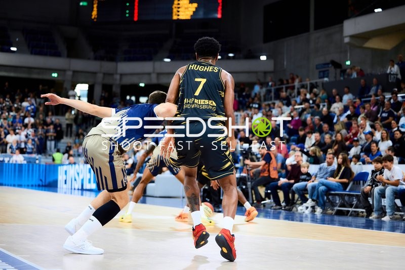 Basketballspiel im SNP Dome Heidelberg