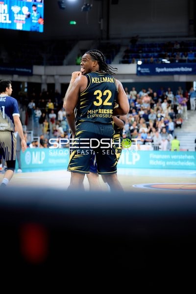 Keeshawn Kellman (32; MHP Riesen Ludwigsburg) auf dem Court