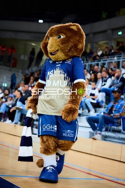 Accy (99; MLP Academics Heidelberg) auf dem Court