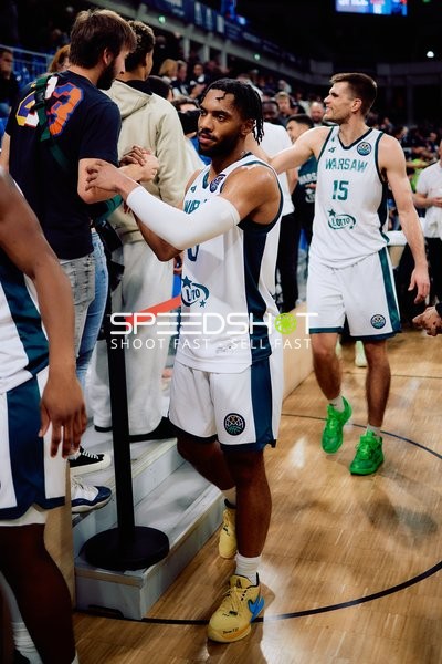 Spielszene mit Jayvon Graves (0; Legia Warszawa) und Ojars Silins (15; Legia Warszawa)