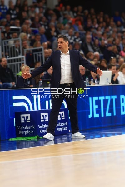 Coach an der Seitenlinie