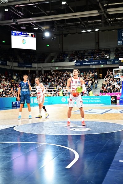 Freiwurf von Brae Ivey (11; Würzburg Baskets)