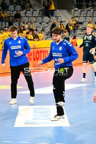 Spieler von TVB 1898 Stuttgart beim Aufwärmen