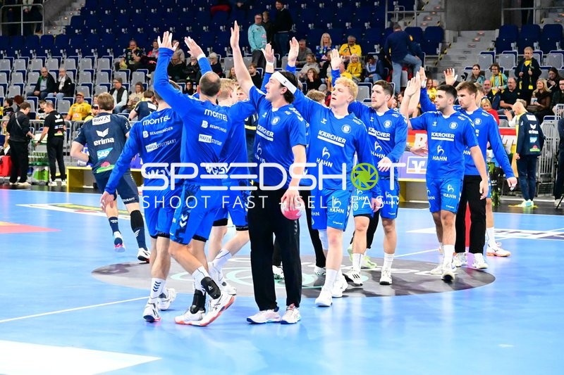 Begrüßung der Spieler von TVB 1898 Stuttgart