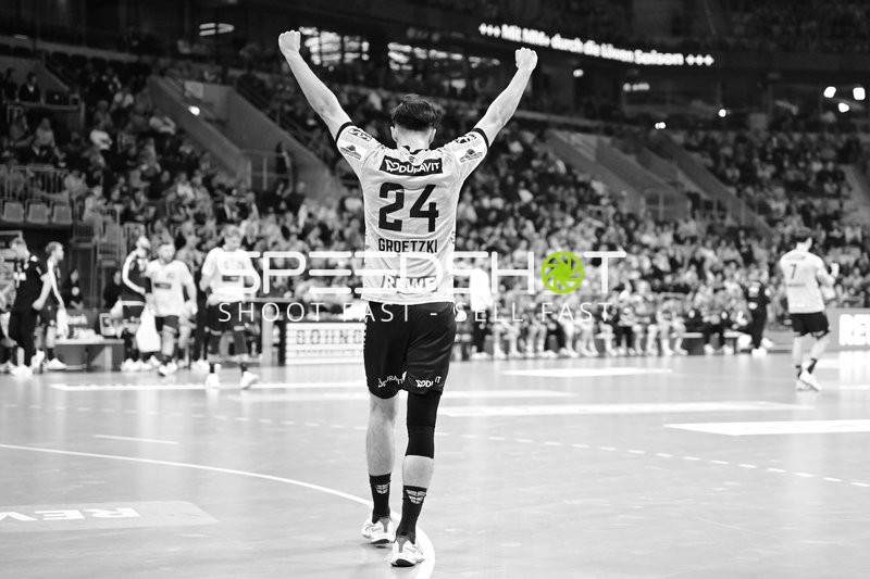 Patrick Groetzki (24; Rhein Neckar Löwen) jubelt