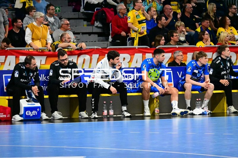 Spieler von TVB 1898 Stuttgart auf der Bank