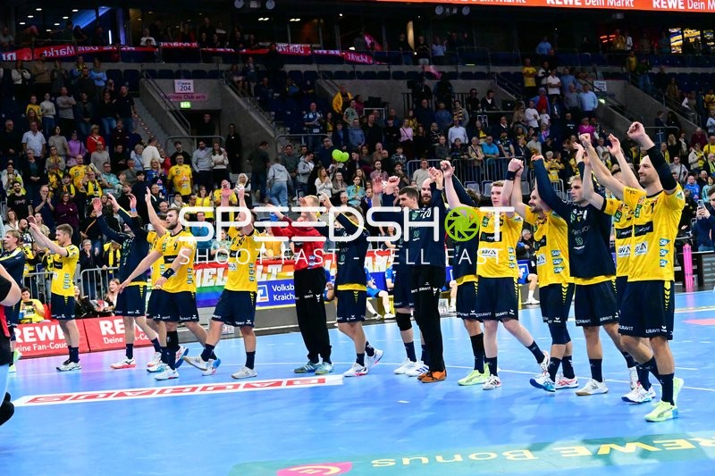 Jubel bei Steven Plucnar Jacobsen (9; Rhein Neckar Löwen) und Teamkollegen