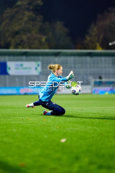Torwartparade von Laura Dick (1; TSG Hoffenheim Frauen)