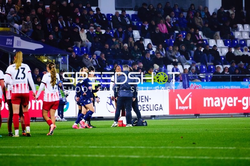 Spielerinnen nach Spielende