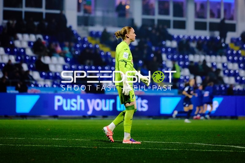 Torwart Laura Dick (1; TSG Hoffenheim Frauen) im Fokus
