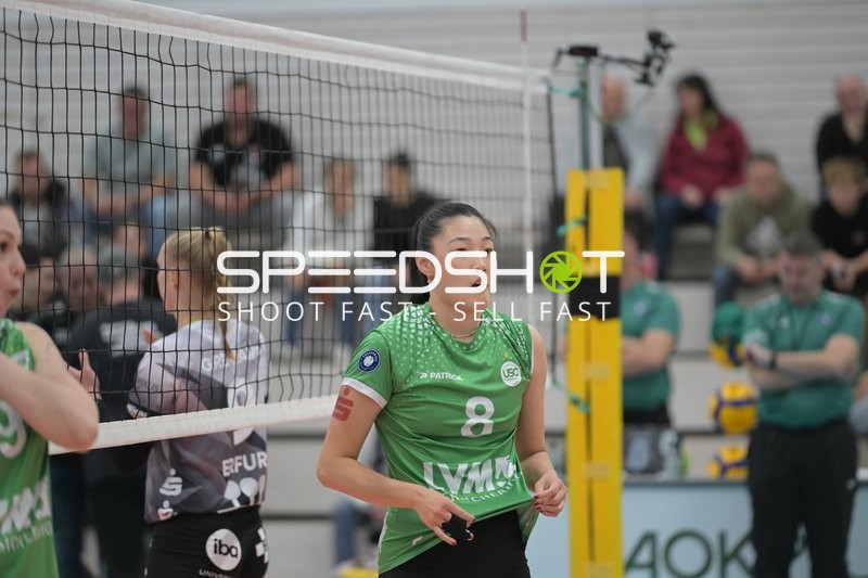 Yina Liu (8; USC Münster) in Aktion