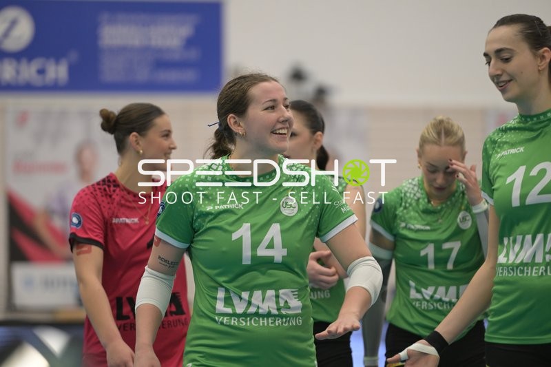 Spielerinnen von USC Münster im Gespräch