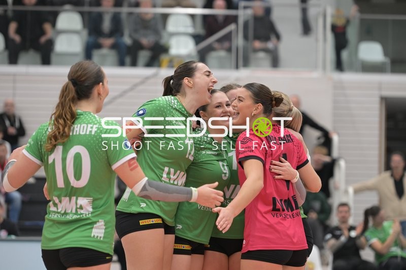 Anke Waelkens (12; USC Münster) jubelt