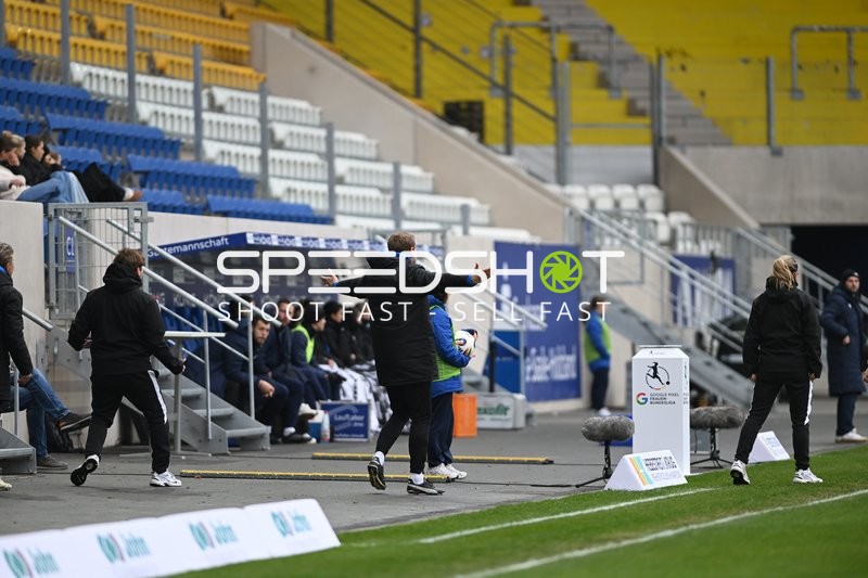 Trainer an der Seitenlinie