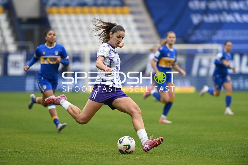 Spielszene mit Ballbesitz