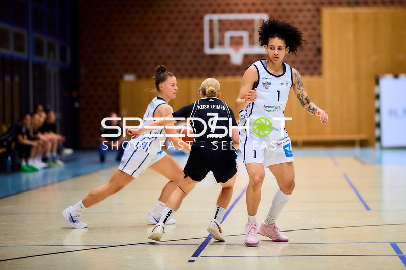 Charisse Fairley (1; USC BaseCats Heidelberg) mit Ball