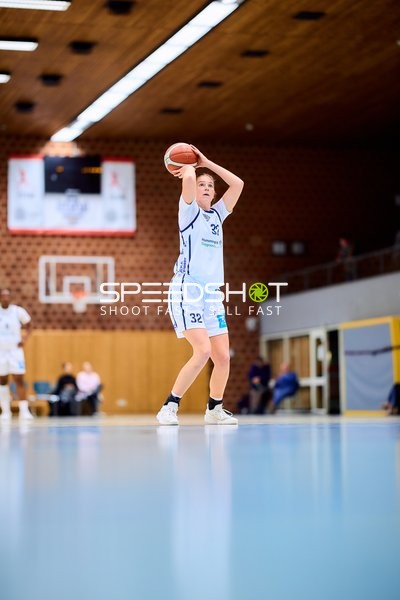 Melanie Hoyt (32; USC BaseCats Heidelberg) beim Wurf