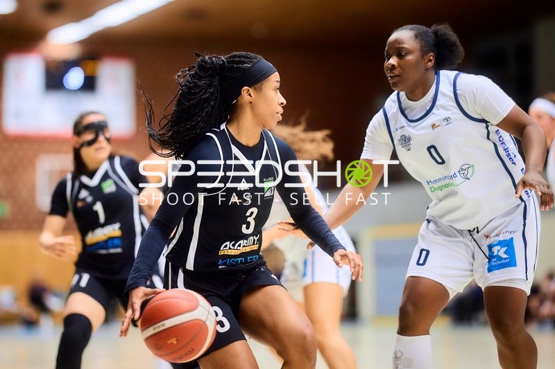 Imena Aruna (3; KuSG Leimen Basketball) dribbelt gegen Kelly Moten (0; USC BaseCats Heidelberg)