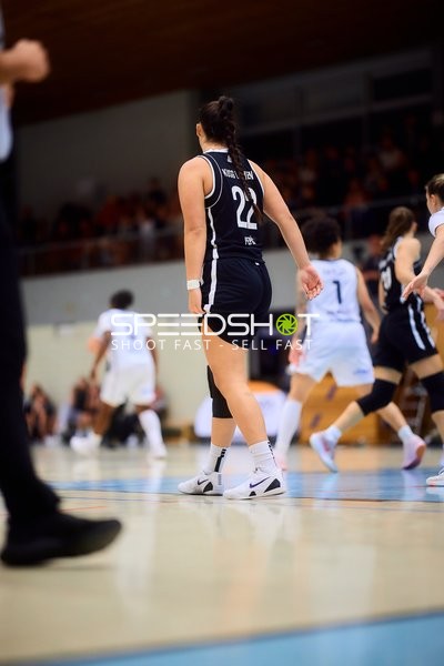 Valentina Pepic (22; KuSG Leimen Basketball) auf dem Spielfeld