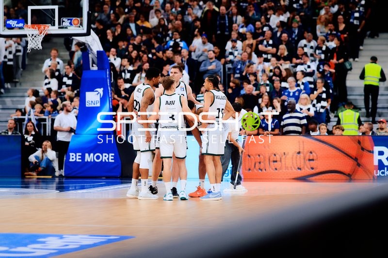 Pause mit Marten Linßen (12; Gladiators Trier)