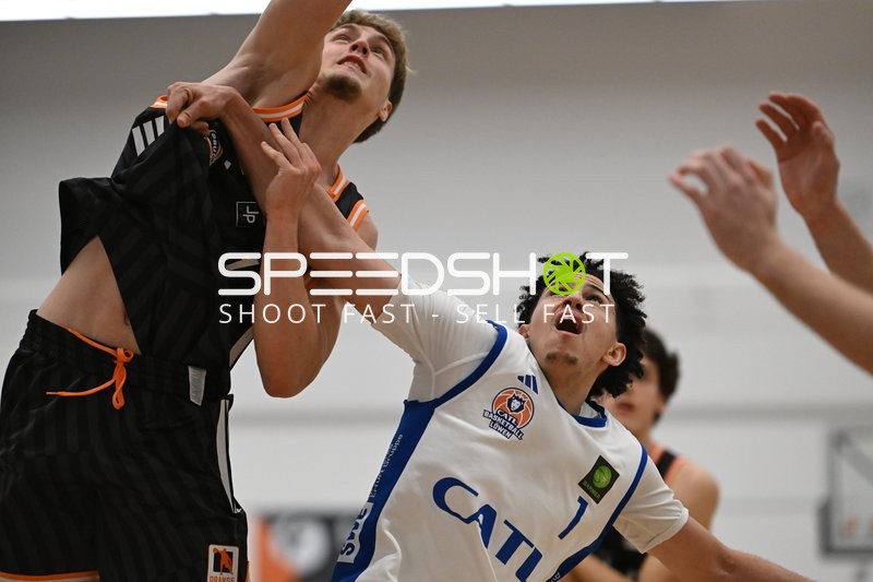 Michael Tyrone Mitchell Jr. (1; CATL Basketball Löwen Erfurt) in Aktion