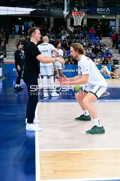 Auswechslung von Marco Hollersbacher (9; Gladiators Trier)