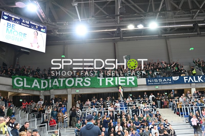 Publikum jubelt bei Gladiators Trier