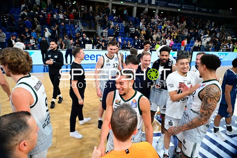 Basketball-Situation mit Spielern von Gladiators Trier