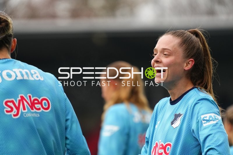 Spielerin Valesca Ampoorter (18; TSG Hoffenheim Frauen) in Aktion