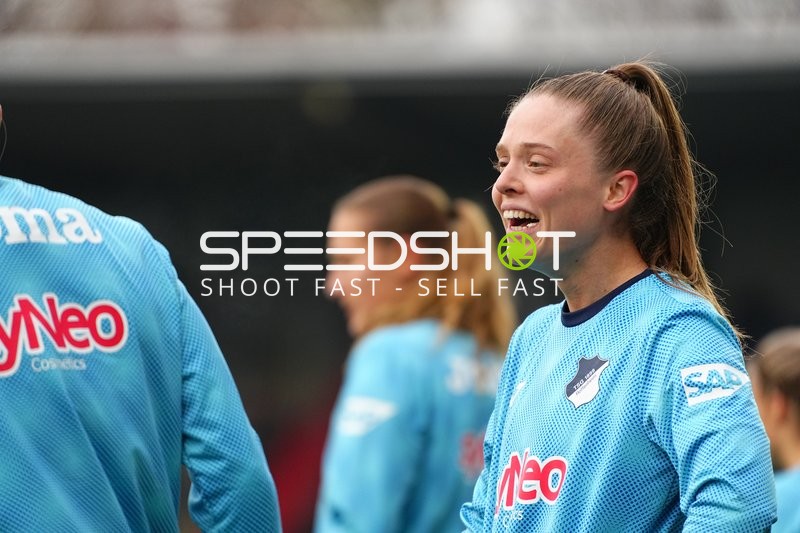 Spielerin im Gespräch