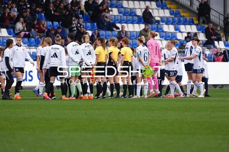 Begrüßung vor Anpfiff