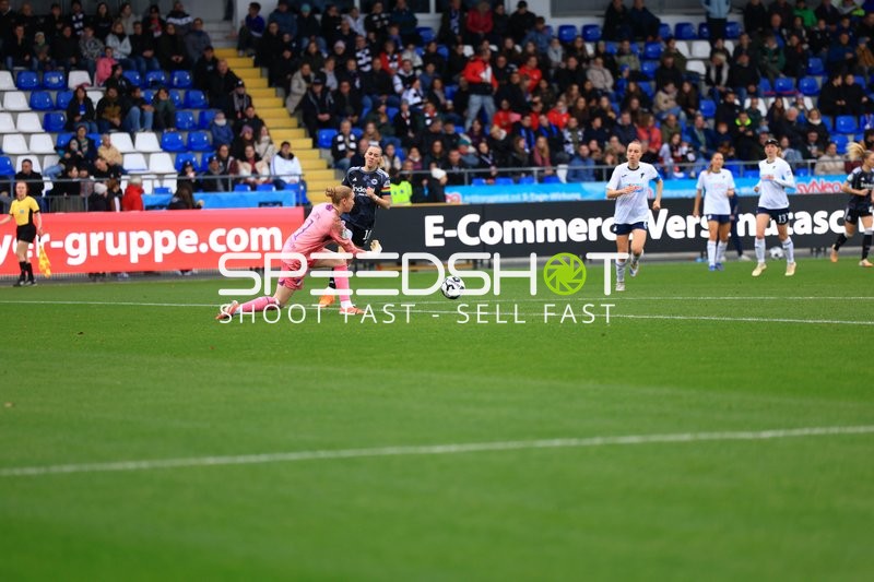 Torwartabwehr im Pokalspiel