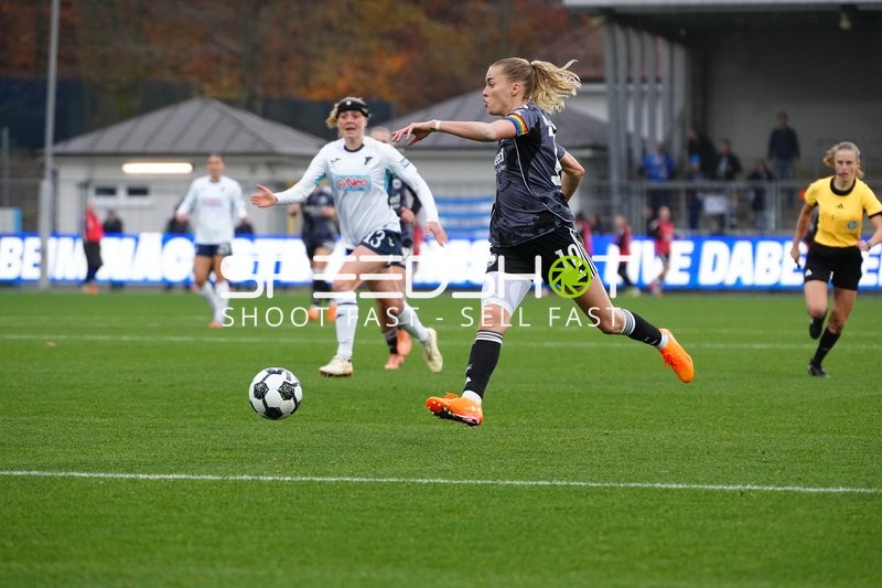 Spieler mit Ball in Aktion