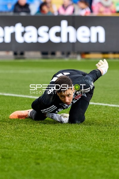 Torwart Lina Altenburg (12; Eintracht Frankfurt) in Aktion