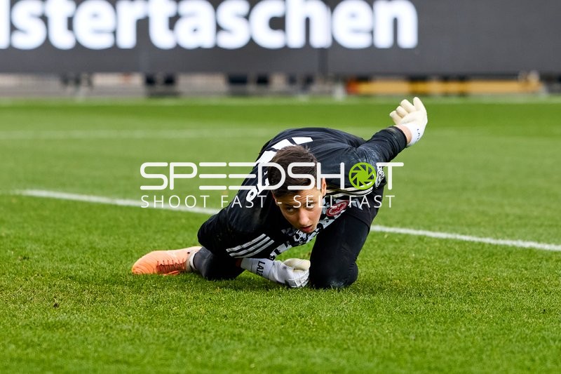Torwart Lina Altenburg (12; Eintracht Frankfurt) in Aktion