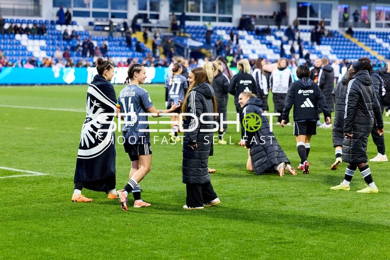 Spielerinnen nach Spiel