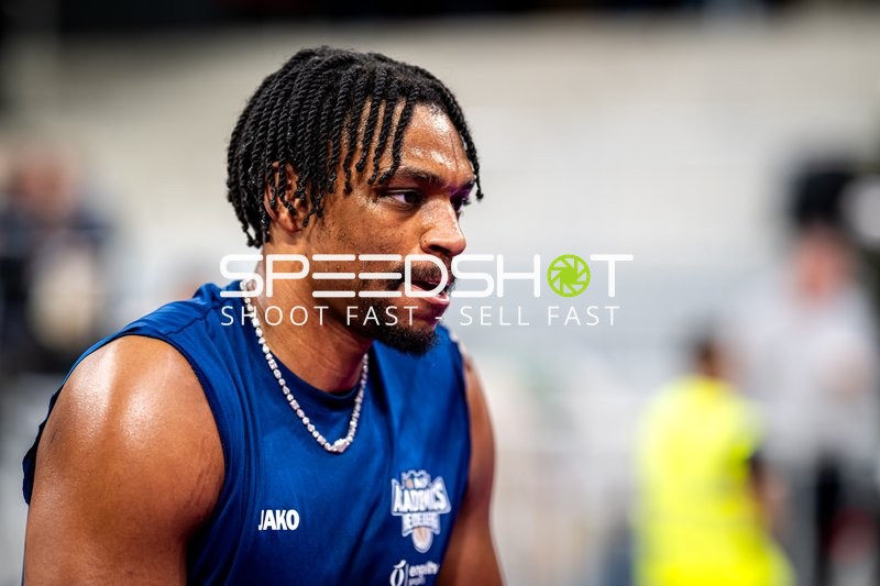 Osun Osunniyi (12; MLP Academics Heidelberg) in Aktion